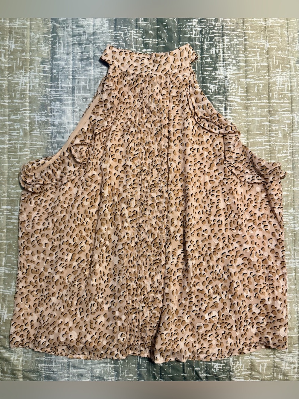 Express - NWOT - Women’s Sleeveless Halter Top in Taupe Leopard Print